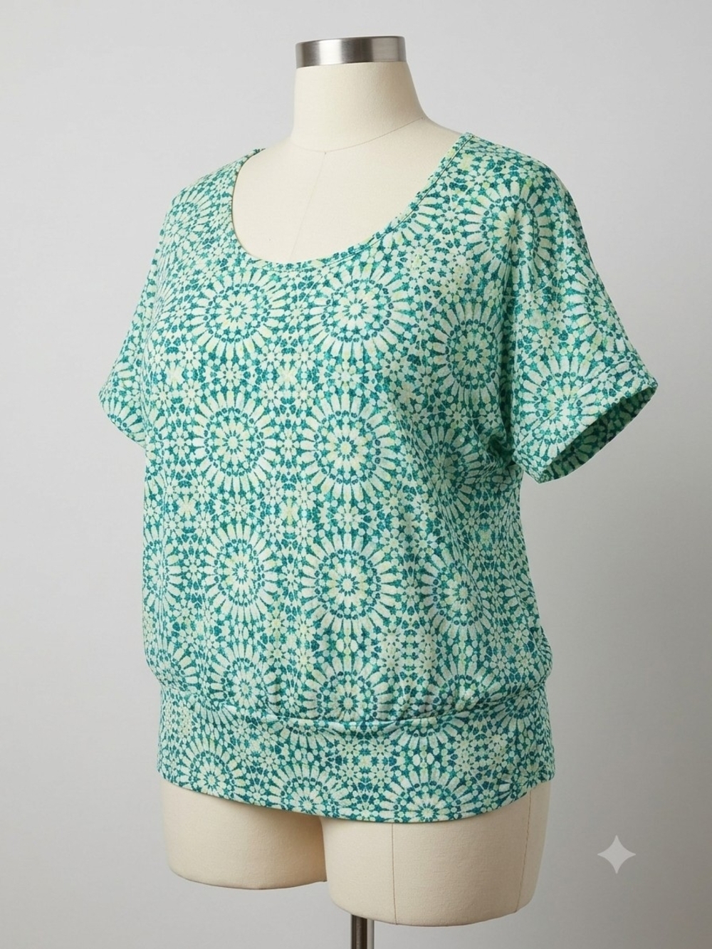 AB Studio Teal & Mint Circular-Print Short Sleeve Top (L) Pre-owned